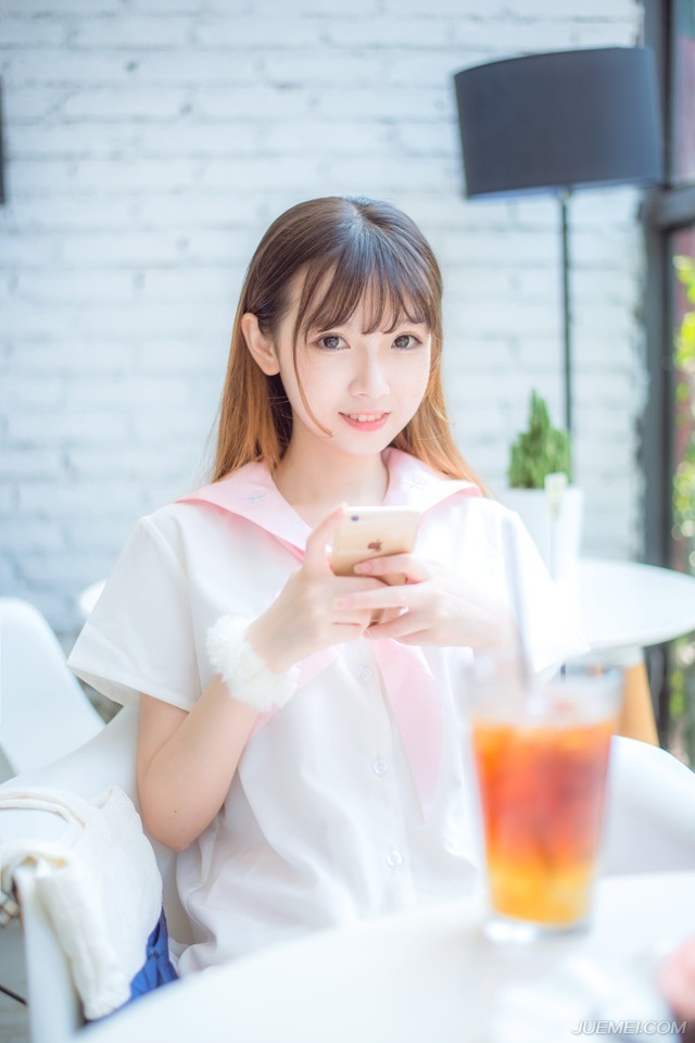 地球之所以是圆的，是因为上帝想让那些走失或者迷路的人能够重新相遇……